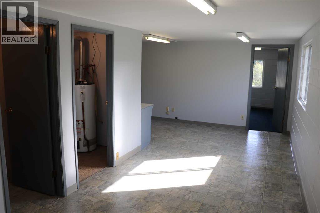 410 68 Street Property Photo 22
