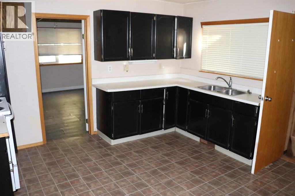 5021 6 Avenue Property Photo 15