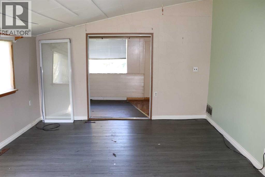 5021 6 Avenue Property Photo 20