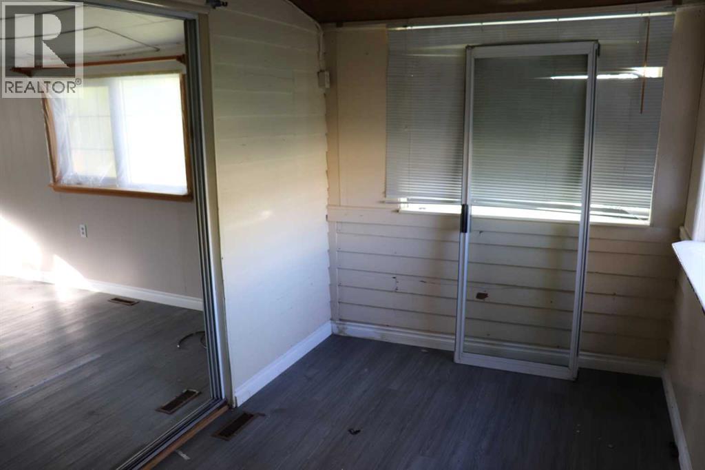 5021 6 Avenue Property Photo 22