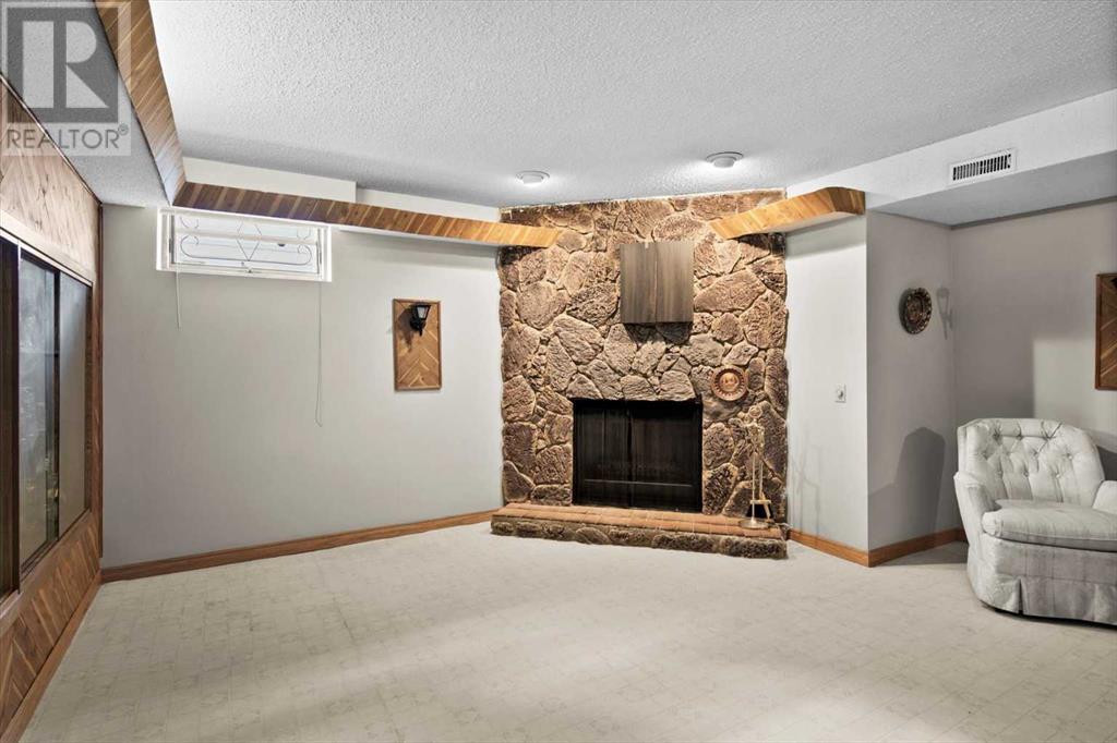 1612 48 Avenue Sw Property Photo 38