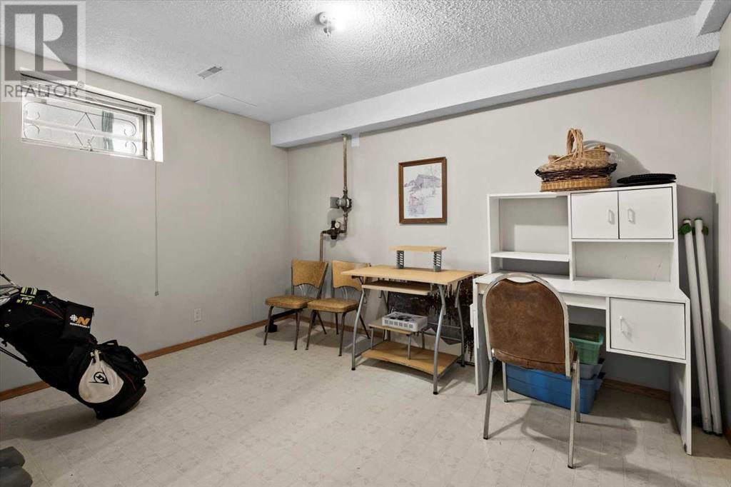 1612 48 Avenue Sw Property Photo 40