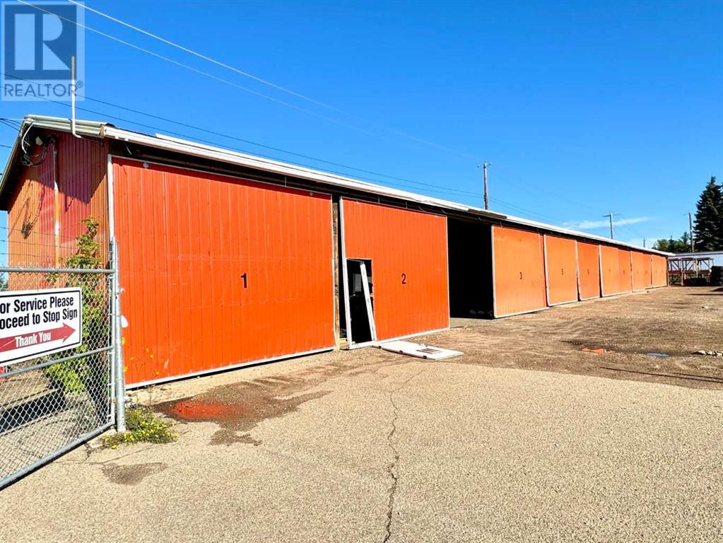 6103 54 Street Property Photo 9