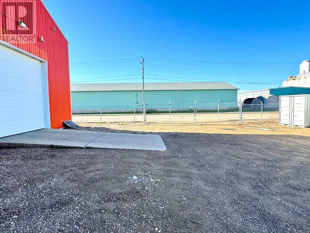 6103 54 Street Property Photo 17