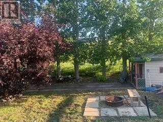 9320 91 Ave Property Photo 2