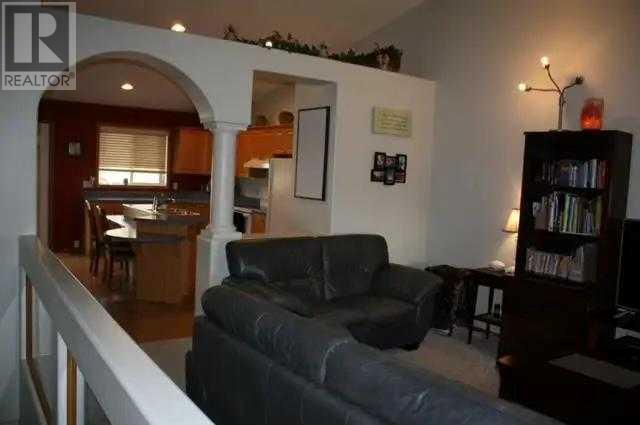 9320 91 Ave Property Photo 14