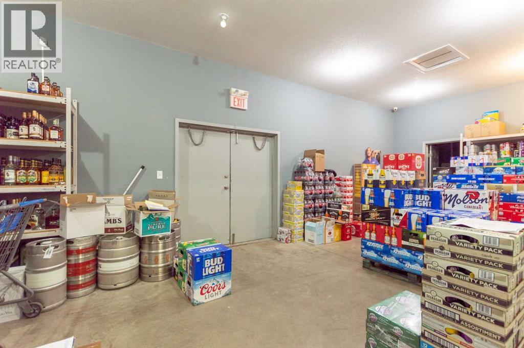 5922 50 Avenue Property Photo 14