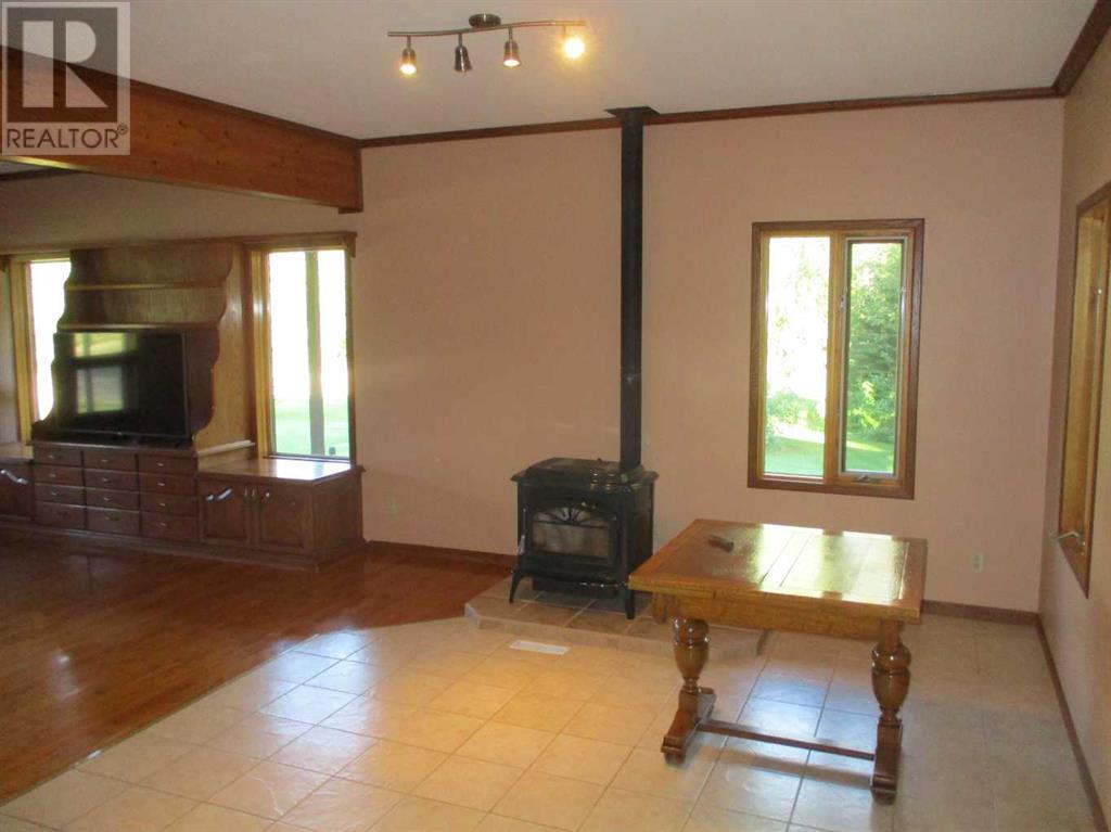 832068 Rge Rd 233 Property Photo 15