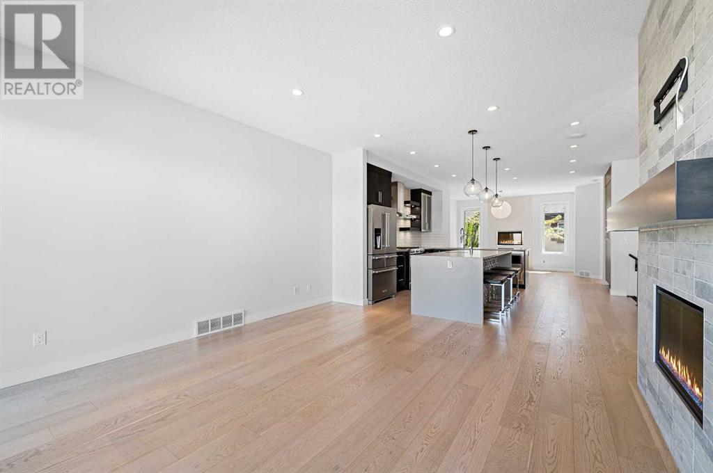 5604 37 Street Sw Property Photo 12