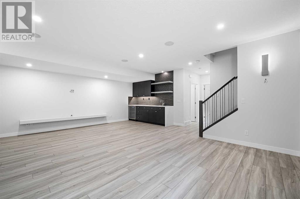 5604 37 Street Sw Property Photo 32
