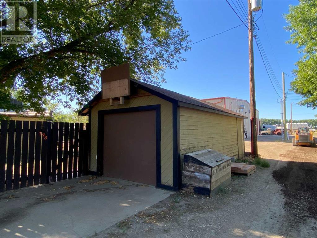 165 Centre Street Property Photo 6