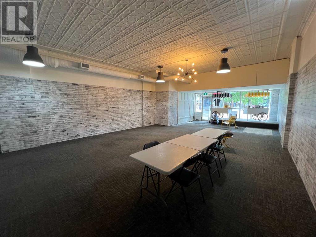338 Centre Street Property Photo 6