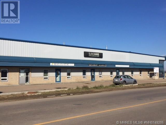3, 1611 Broadway Avenue E Property Photo 1