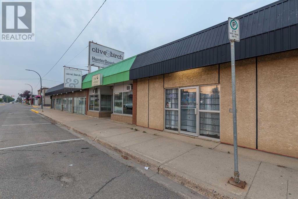 4809 And 4811 49 Avenue Property Photo 1