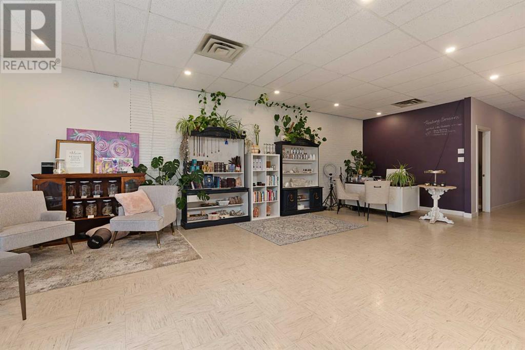 4809 And 4811 49 Avenue Property Photo 7