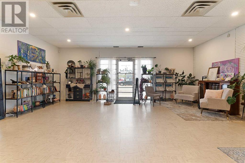 4809 And 4811 49 Avenue Property Photo 10