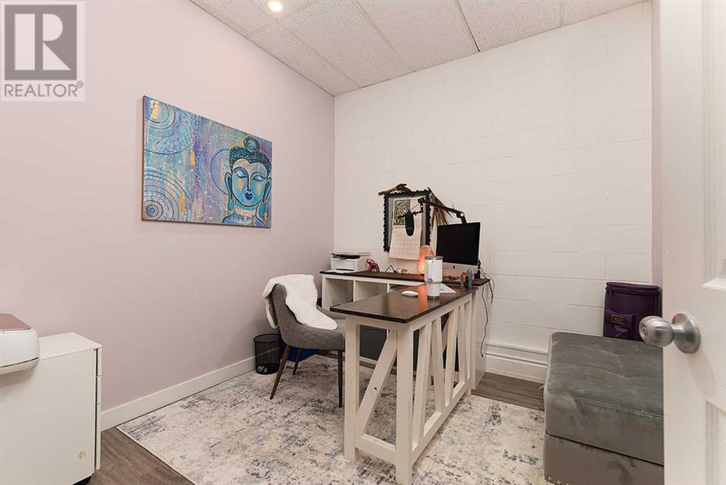 4809 And 4811 49 Avenue Property Photo 20