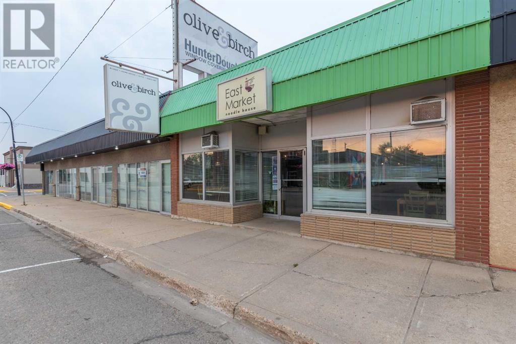 4809 And 4811 49 Avenue Property Photo 24