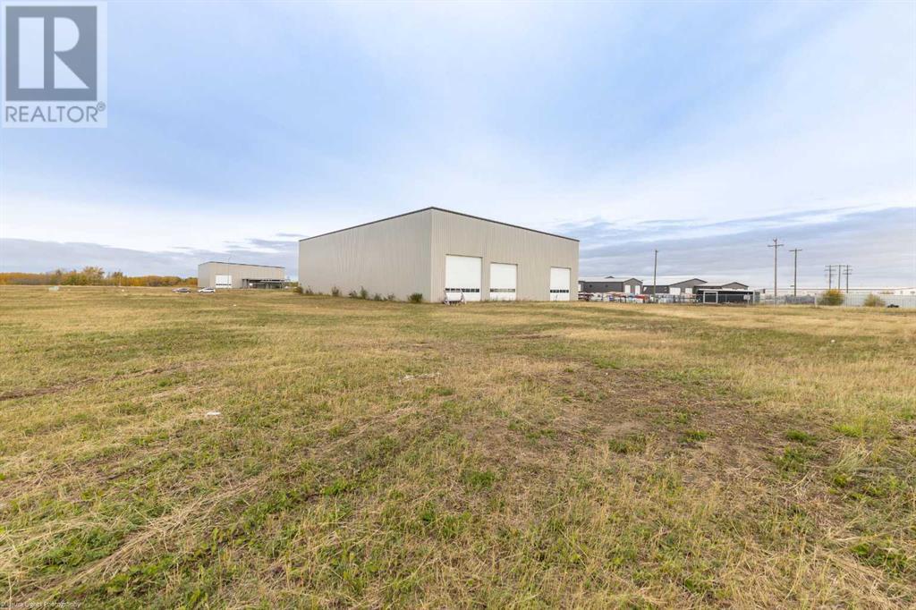 6715 & 6803 66 Street Property Photo 17