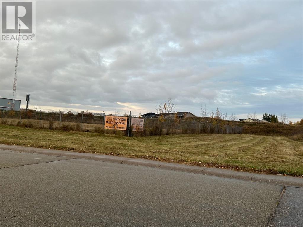 9820 99 Avenue Property Photo 2