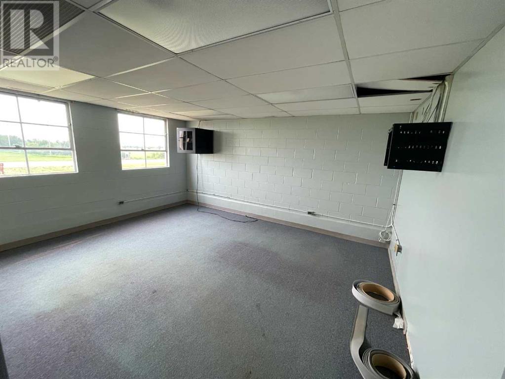 10416 & 10516 101 Avenue Property Photo 17