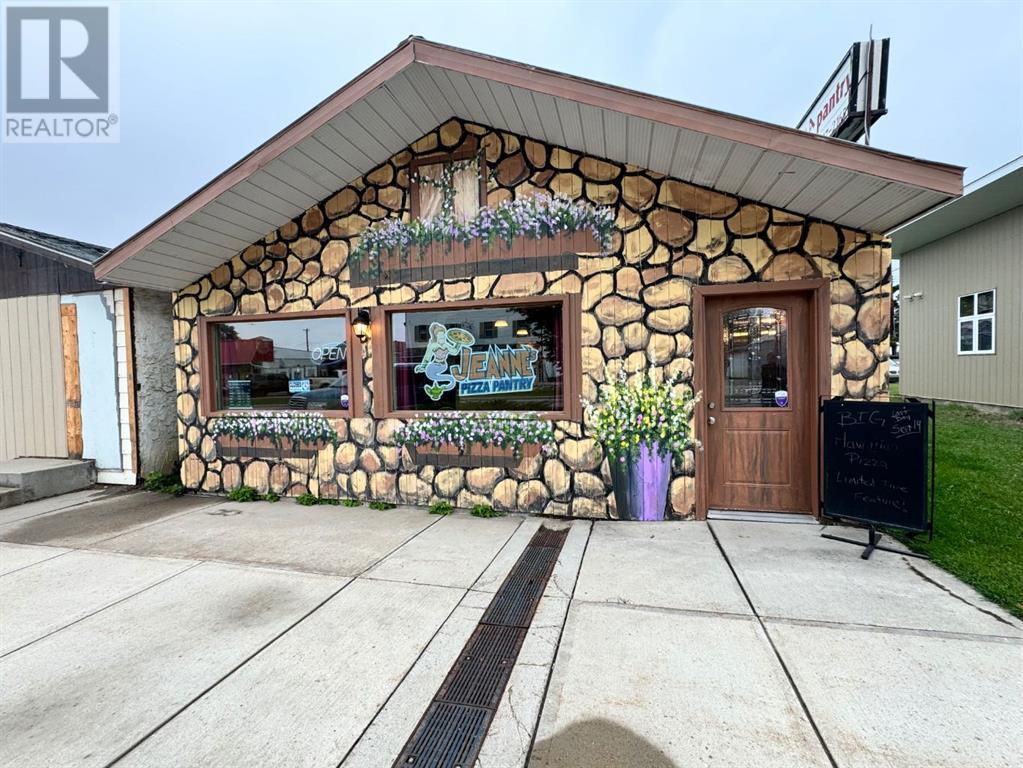 4920 50 Street Property Photo 1