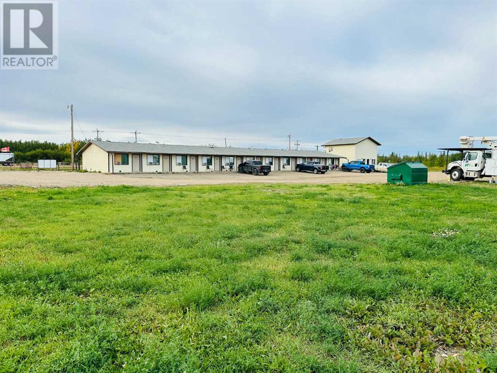 5416 49 Avenue Property Photo 2