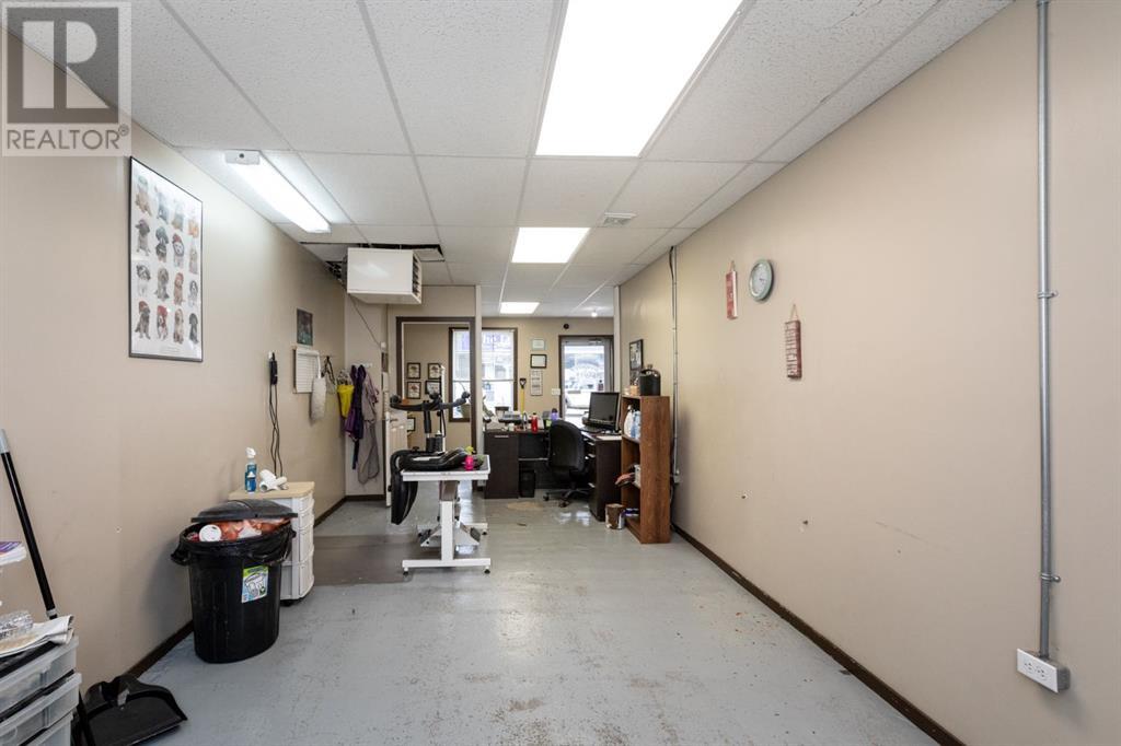 5048 50 Street Property Photo 13