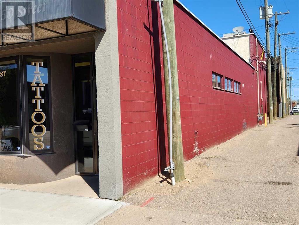 5008 50 Street Property Photo 17