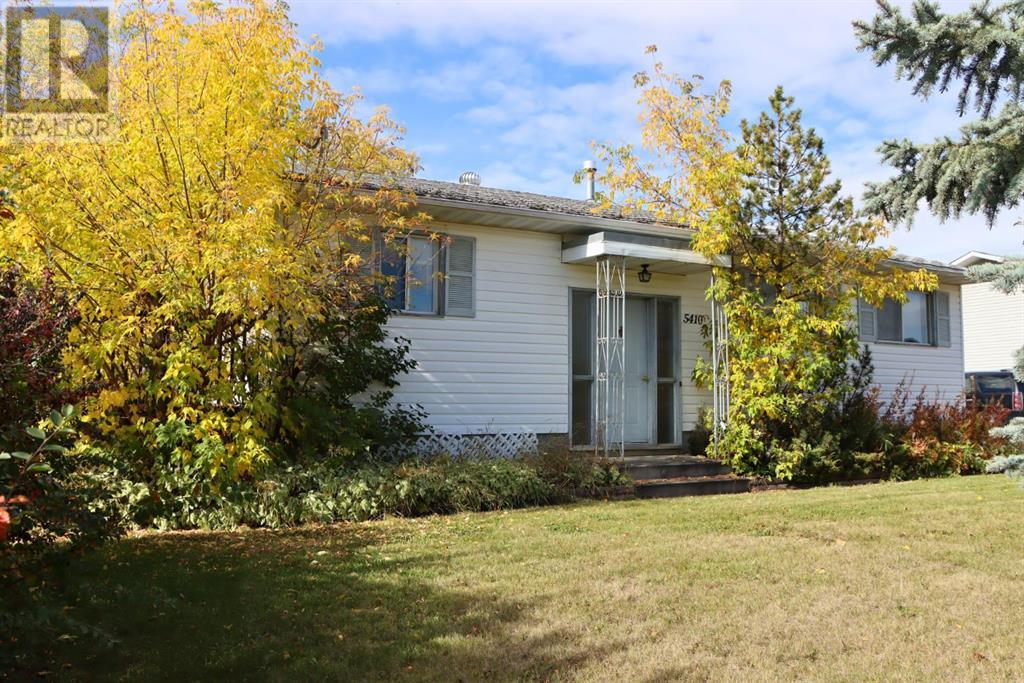5410 52a Street Property Photo