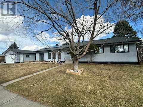 1611 24 Street S Property Photo