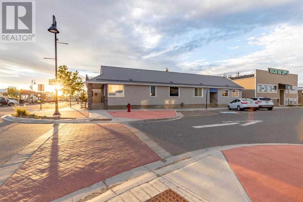 1910 18 Street Property Photo 1