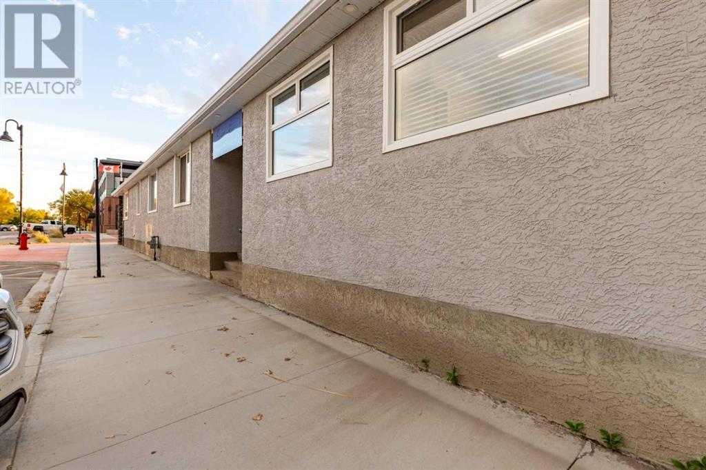 1910 18 Street Property Photo 6