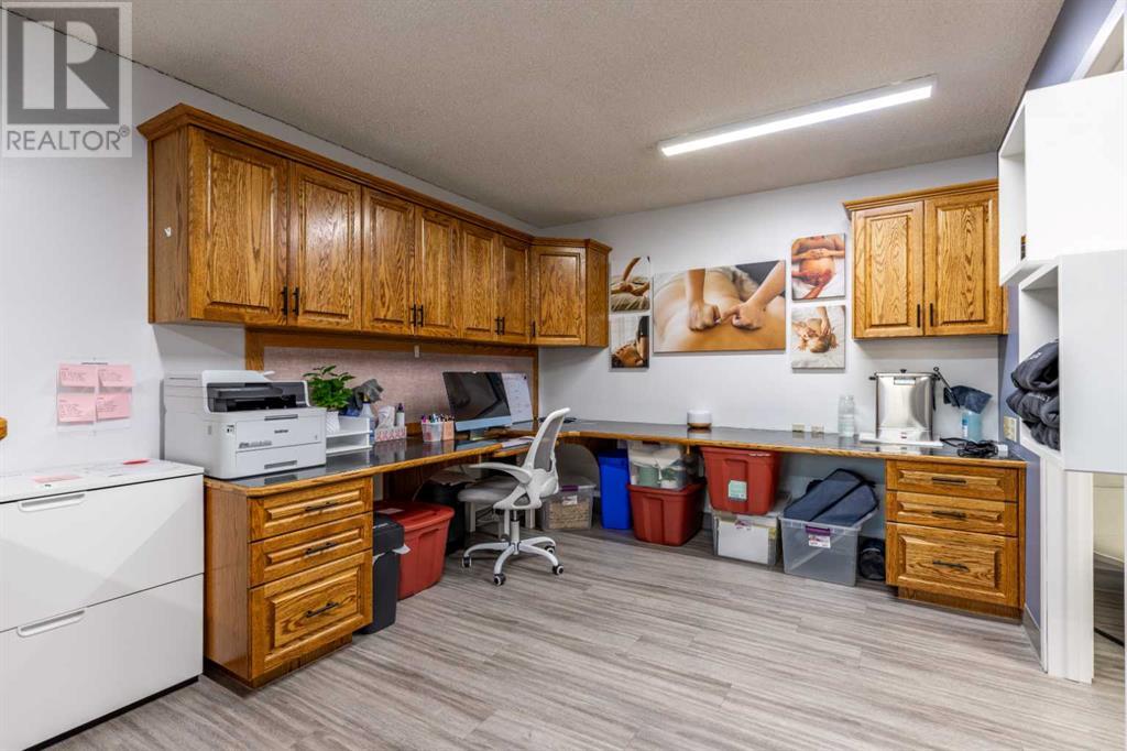 1910 18 Street Property Photo 11
