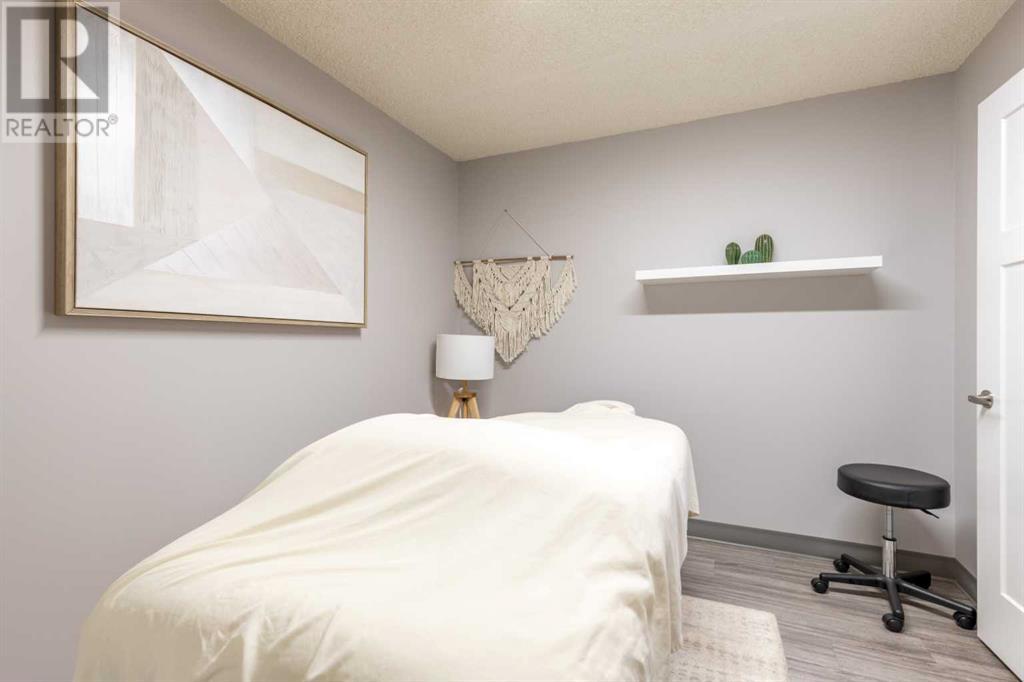 1910 18 Street Property Photo 14