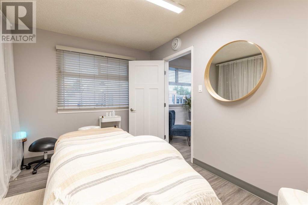 1910 18 Street Property Photo 17