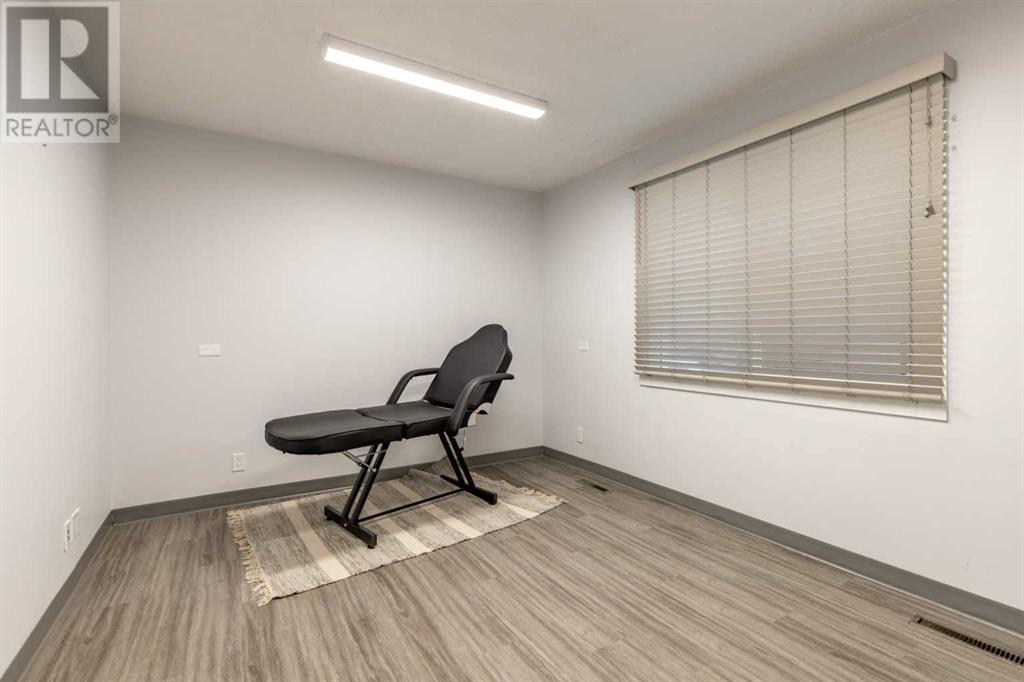 1910 18 Street Property Photo 21