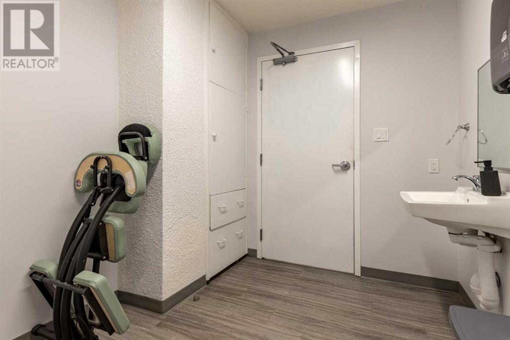 1910 18 Street Property Photo 25
