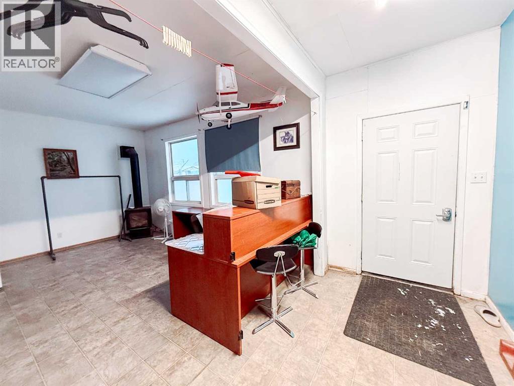 5031 47 Avenue Property Photo 28