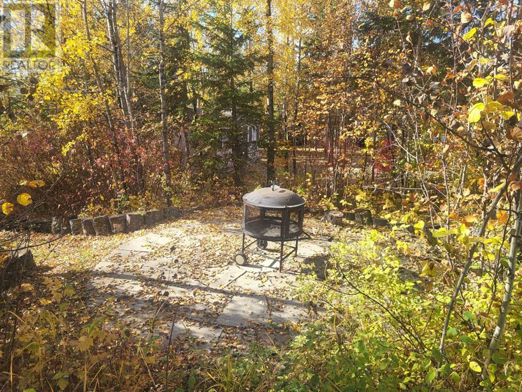 48b, 10032 Township Road 422 Property Photo 9