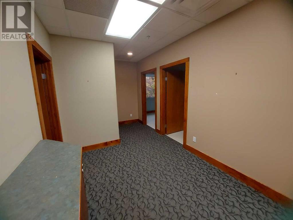 210, 4320 50 Avenue Property Photo 12