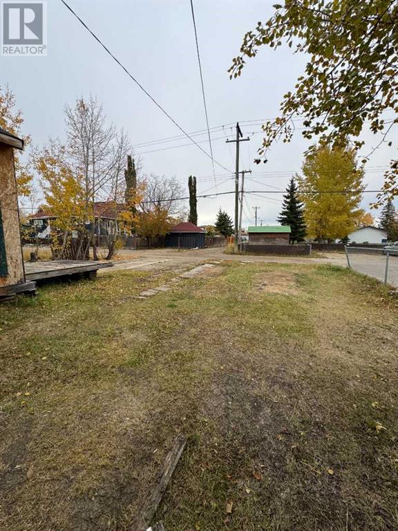10207 102 Street Property Photo 2