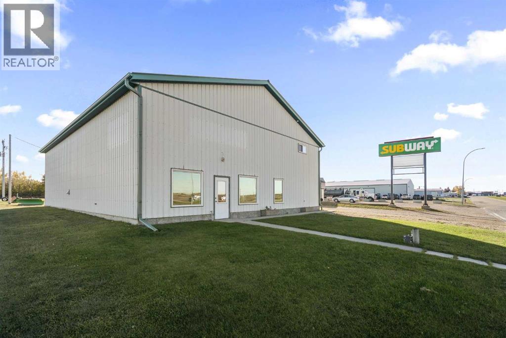 4205 51 A Street Property Photo 1