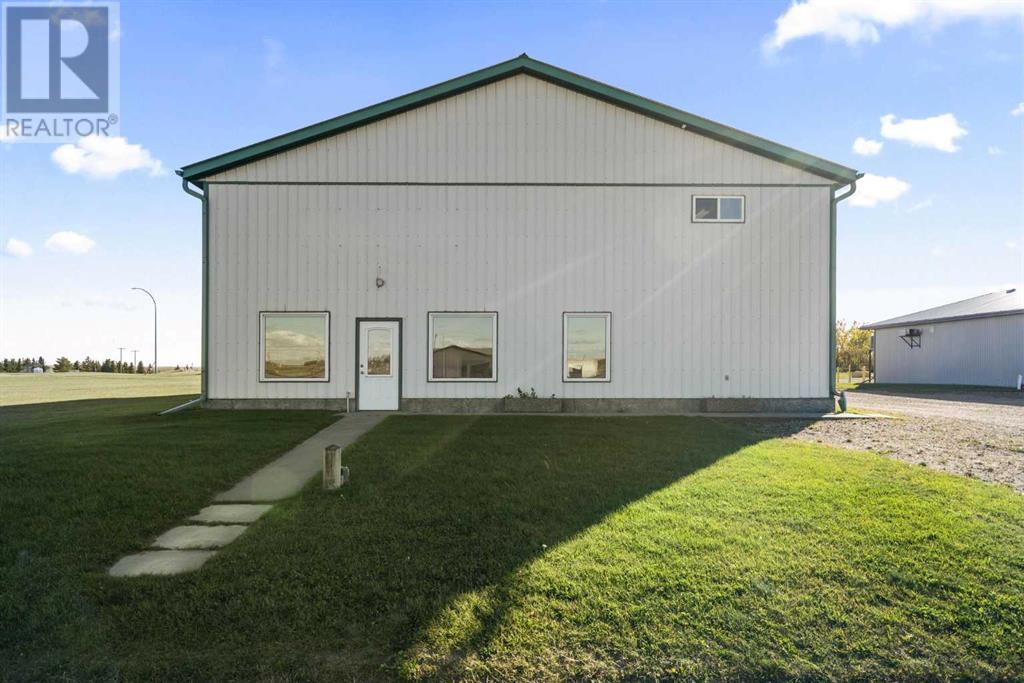 4205 51 A Street Property Photo 2