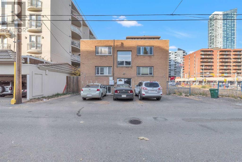 1309 12 Avenue Sw Property Photo 3