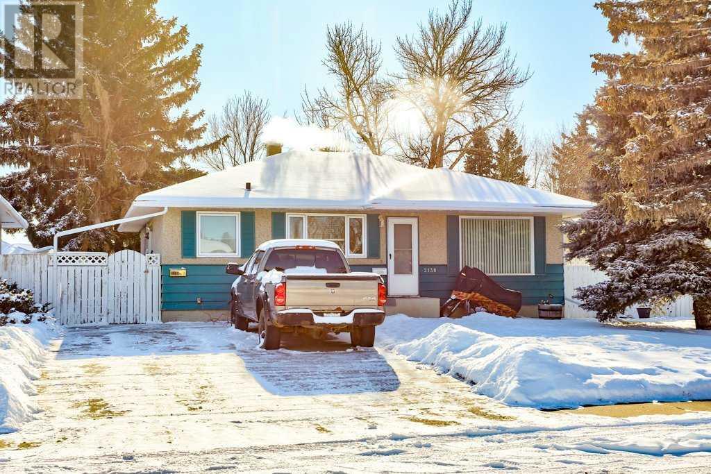 2138 19 Avenue S Property Photo