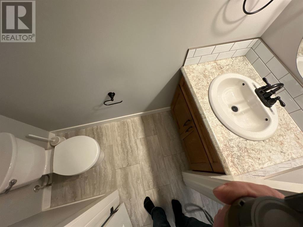 11321 & 11323 91 Street Property Photo 6