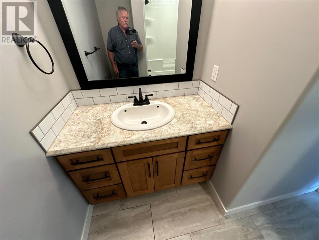11321 & 11323 91 Street Property Photo 12