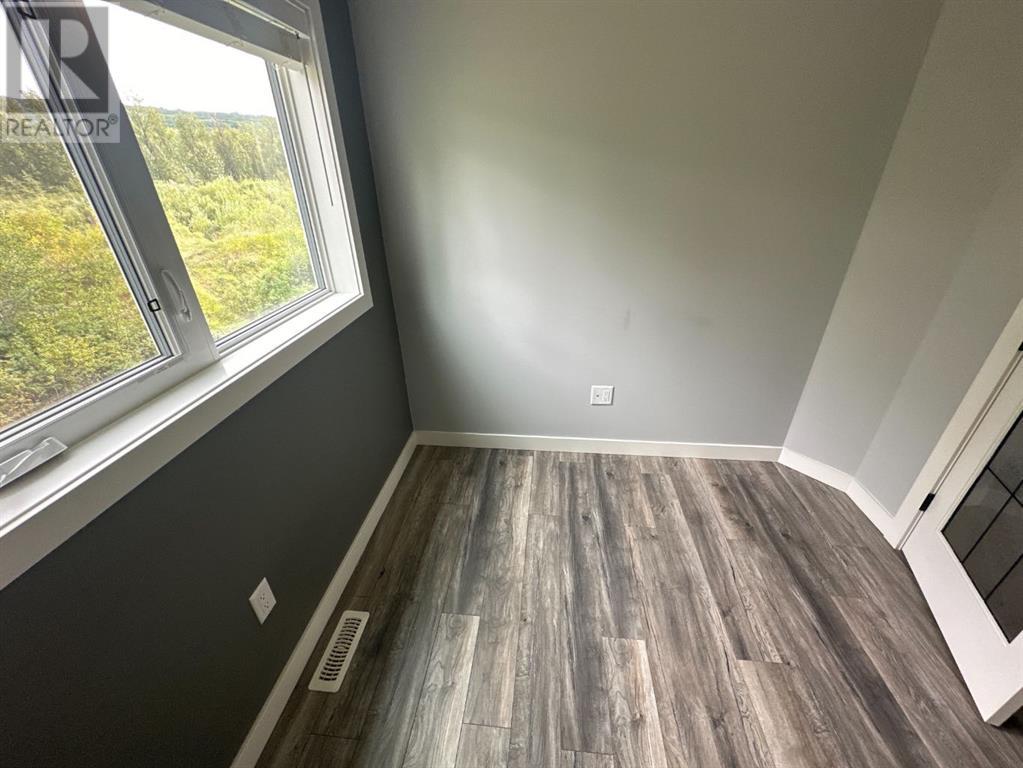 11321 & 11323 91 Street Property Photo 13
