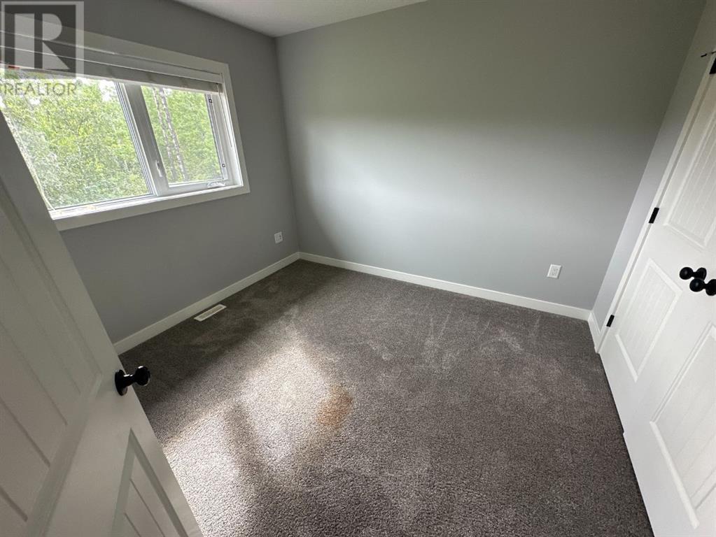 11321 & 11323 91 Street Property Photo 15